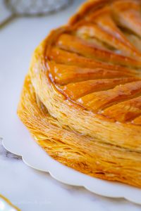 Galette des rois exotique mangue passion Aux délices du palais