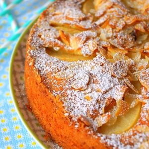 Gâteau moelleux aux poires et pépites de chocolat