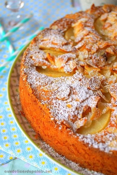 Gâteau moelleux aux poires et pépites de chocolat