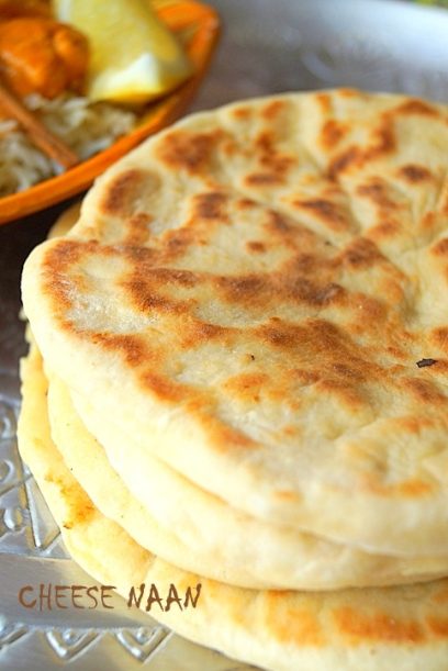 Cheese naan (pain indien au fromage)