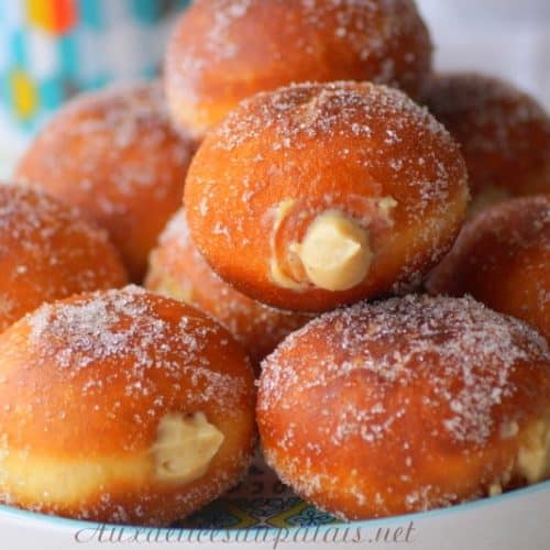 Beignets italiens à la crème pâtissière (bomboloni)