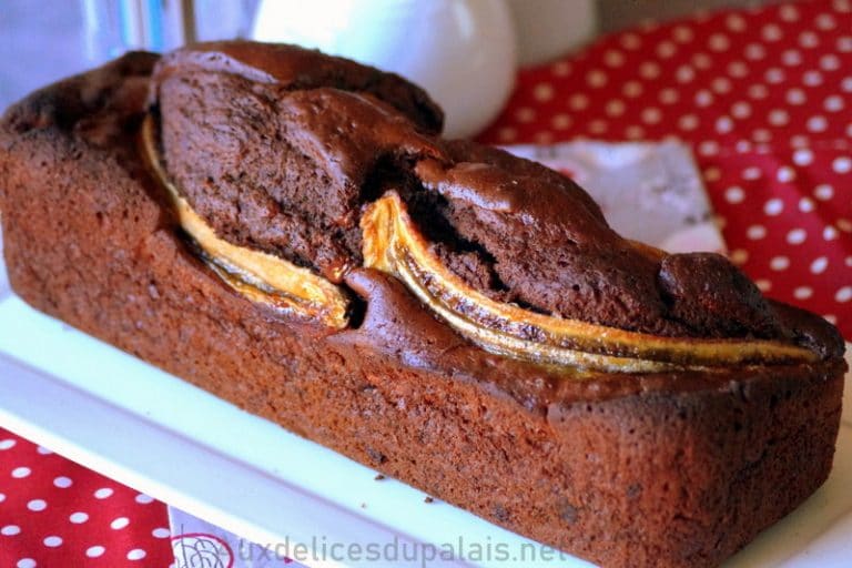 Cake Chocolat Banane Ultra Moelleux · Aux Délices Du Palais