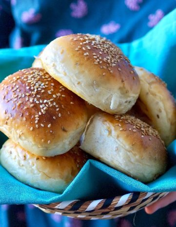 Brioche ultra moelleuse à l’anis et sésame (Krachel)