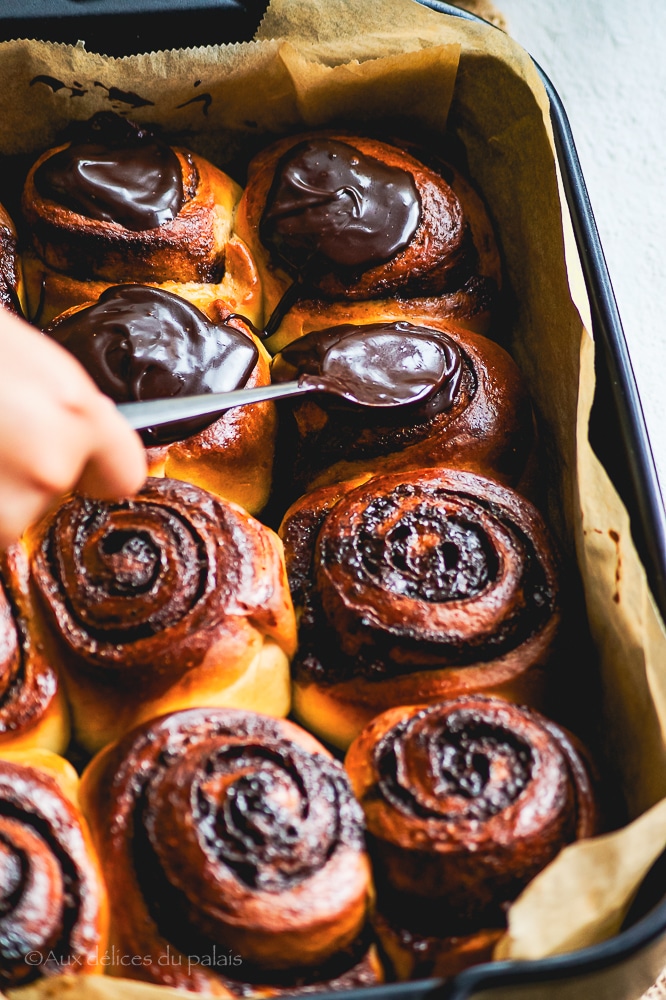 Cinnamon Rolls glaçage au chocolat