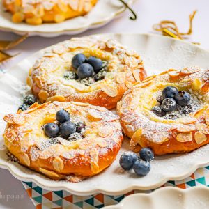 Brioche aux myrtilles et crème pâtissière