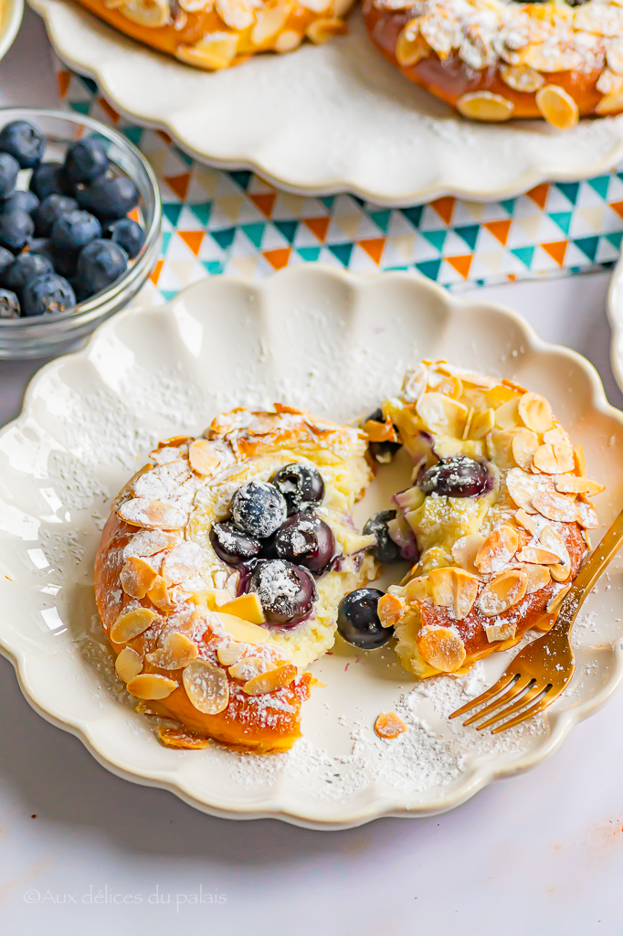 comment faire une brioche puits aux myrtilles