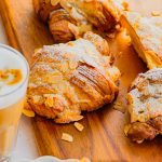 Croissants aux Amandes Maison Faciles