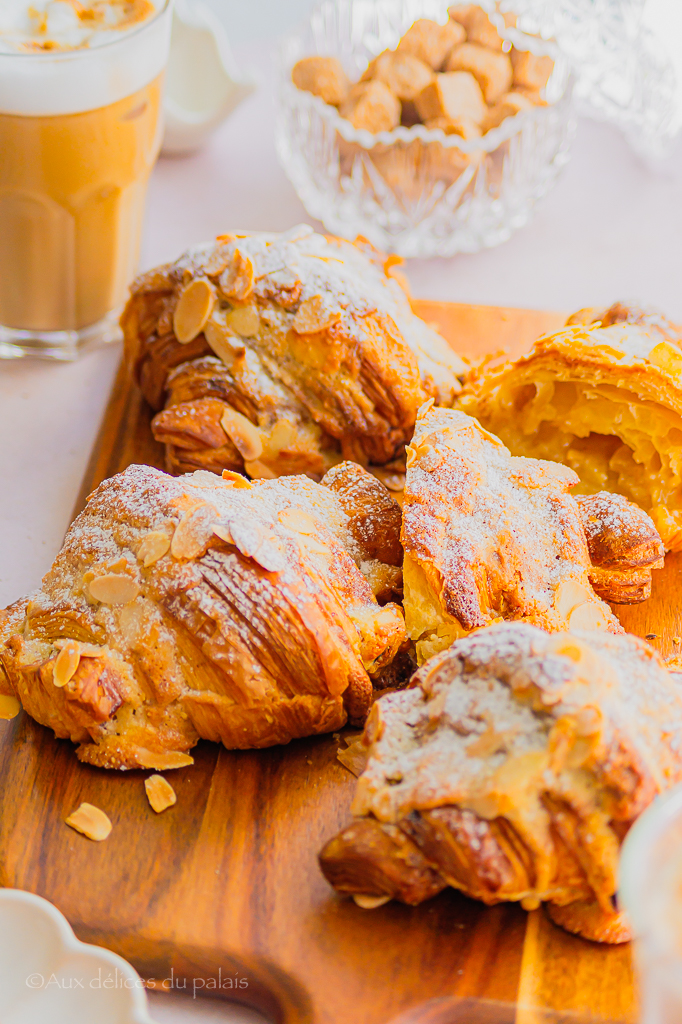 Croissants aux Amandes Maison Faciles