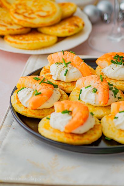 Blinis apéritif aux crevettes et fromage frais