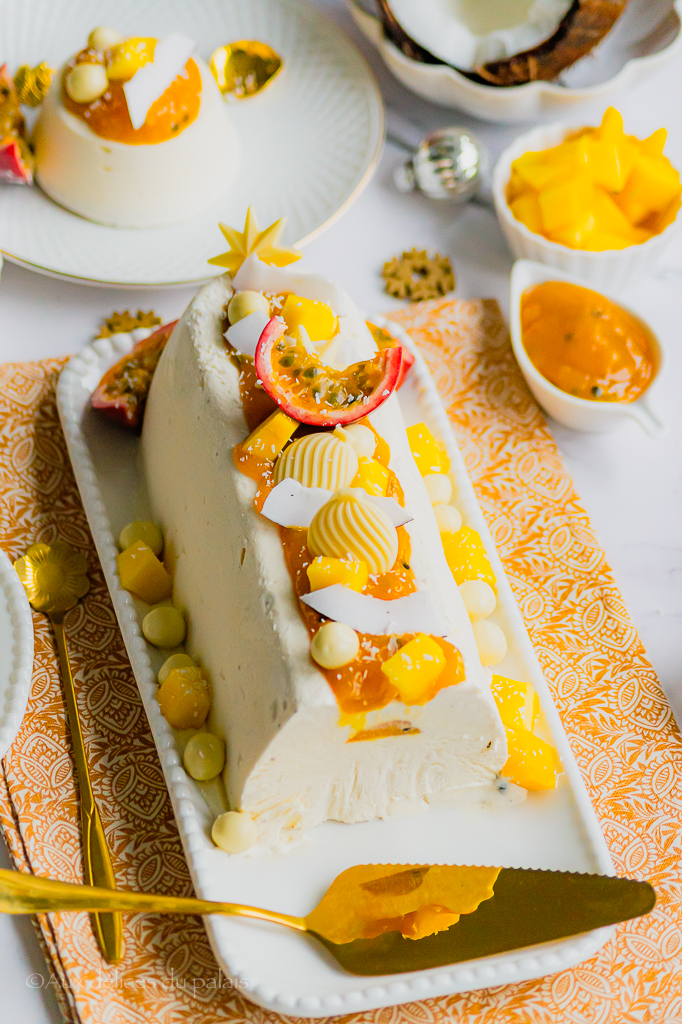 Bûche glacée exotique (mangue, coco et passion)