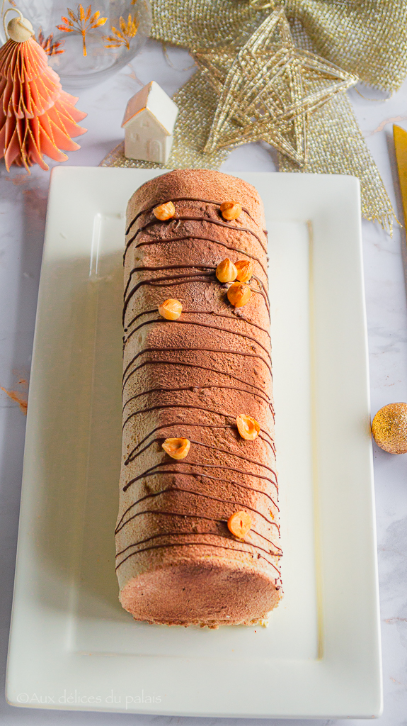 Bûche Kinder Bueno vanille noisette